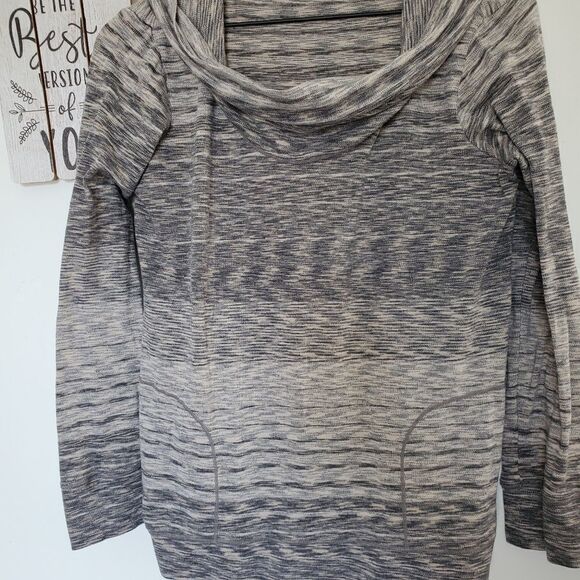 Max Studio Women's Size Small Scoop Neck Gray Black and Tan Sweater - Picture 7 of 12
